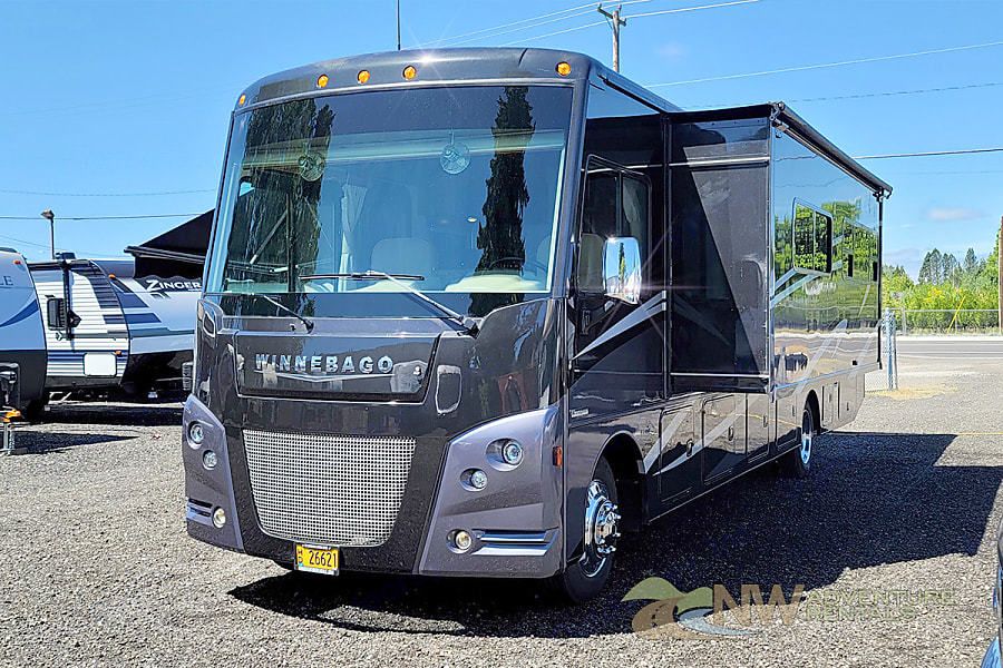 Photo 24 - 2018 Winnebago Class A Motorhome rental photo 26