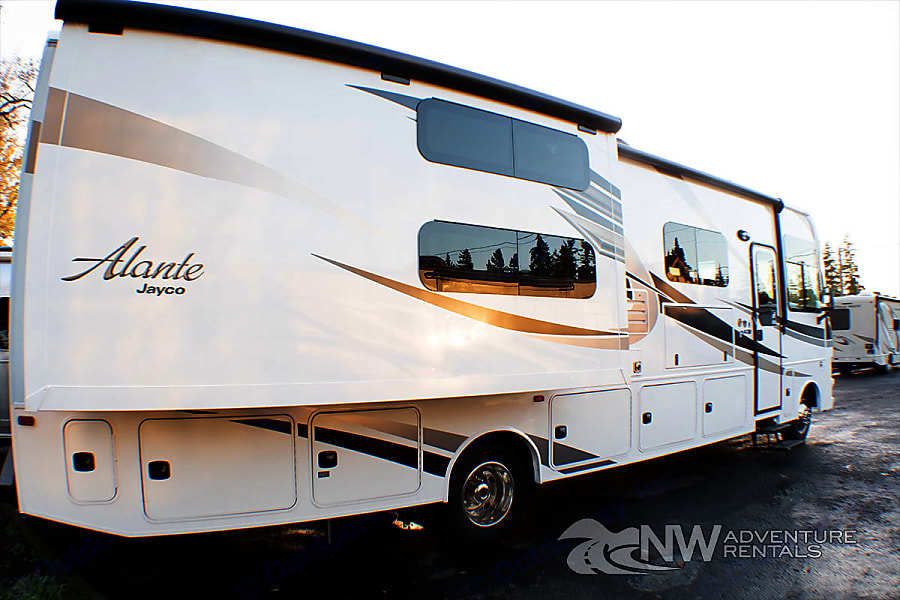 Photo 3 - 2019 Jayco Class A Motorhome rental photo 5