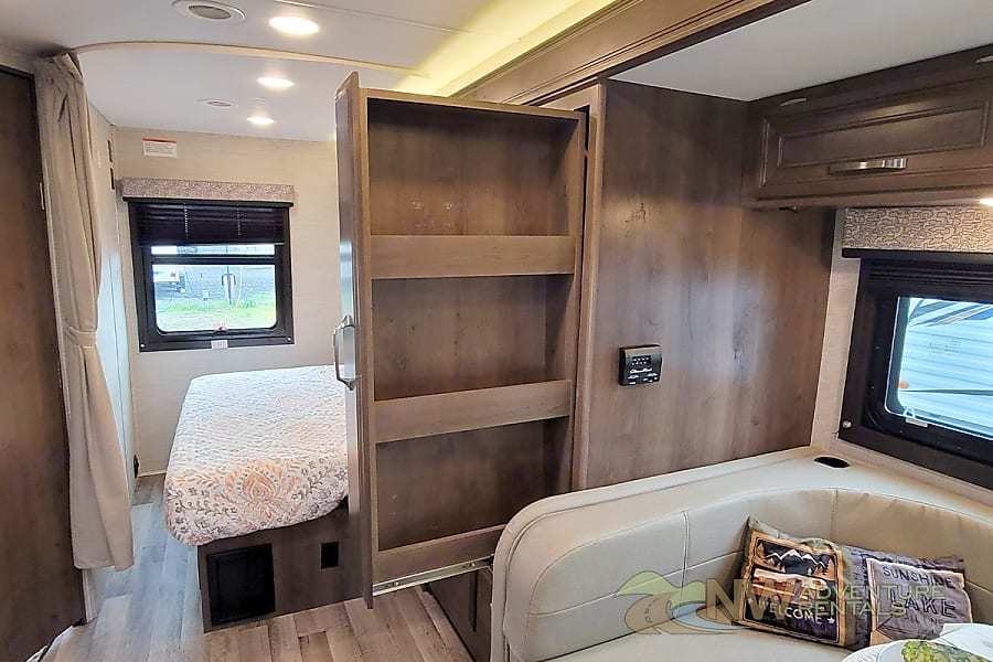 Photo 2 - 2021 Jayco Class C Motorhome rental photo 6