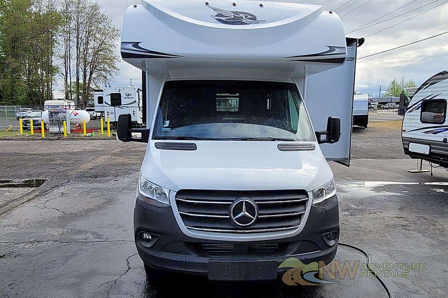 Photo 2 - 2021 Jayco Class C Motorhome rental photo 11
