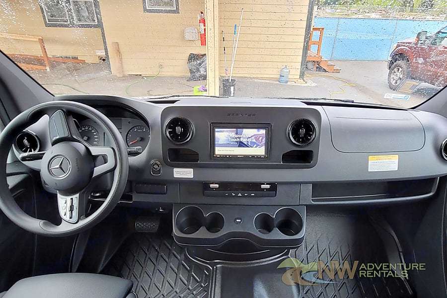 Photo 3 - 2021 Jayco Class C Motorhome rental photo 17