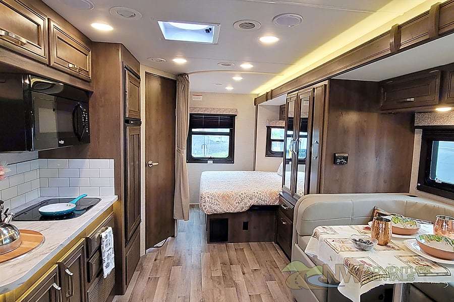 Photo 3 - 2021 Jayco Class C Motorhome rental photo 19