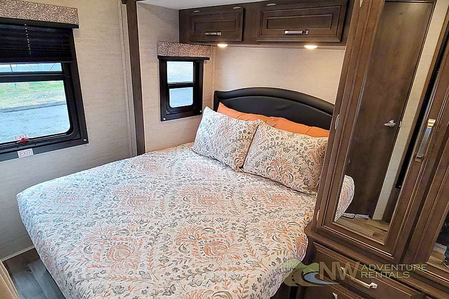 Photo 3 - 2021 Jayco Class C Motorhome rental photo 20