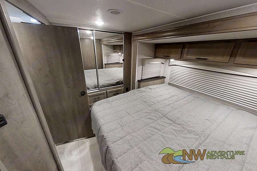 Photo 8 - 2021 Coachmen Class C Motorhome rental photo 10