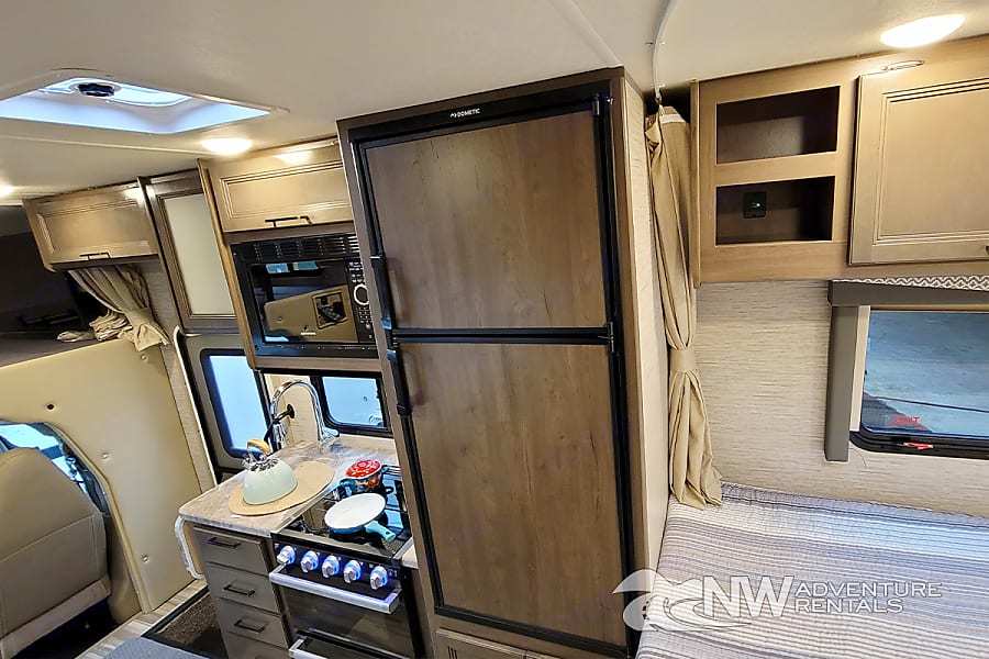 Photo 6 - 2021 Taxa Outdoors Class C Motorhome rental photo 8