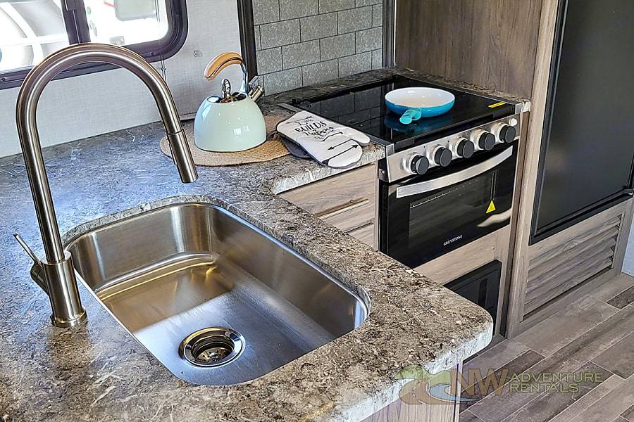Photo 1 - 2021 Crossroads Travel Trailer rental photo 14