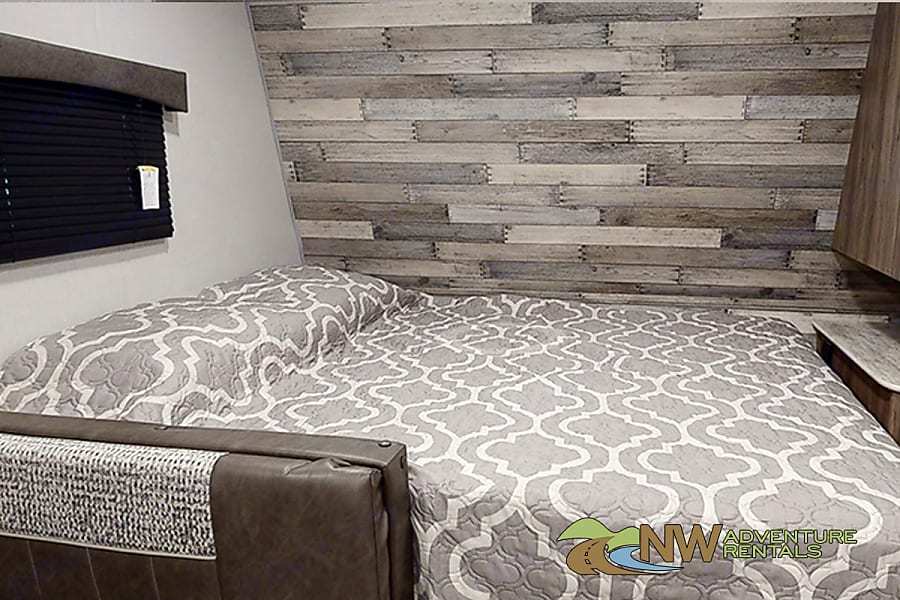 Photo 6 - 2022 CROSS ROADS Travel Trailer rental photo 8