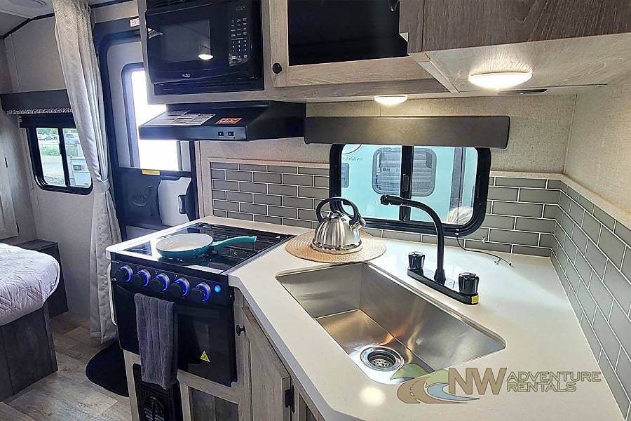 Photo 1 - 2020 Riverside Rv Travel Trailer rental photo 14