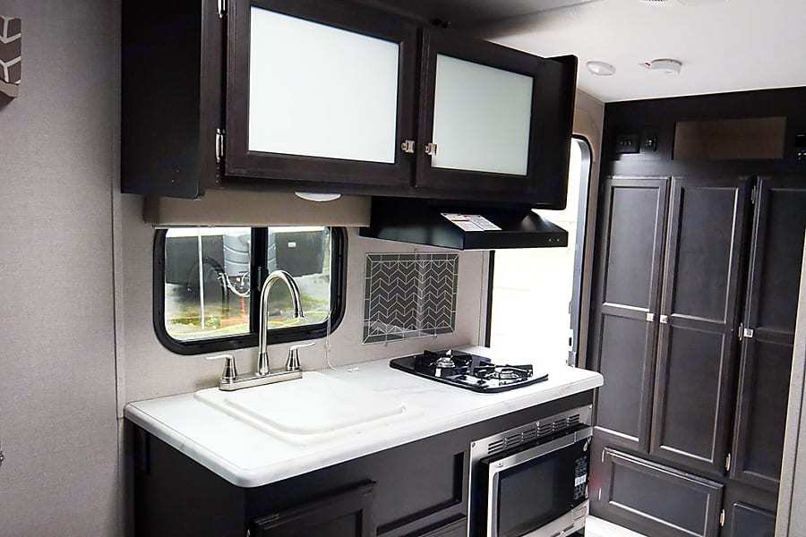 Photo 0 - 2019 Venture Rv Travel Trailer rental photo 5