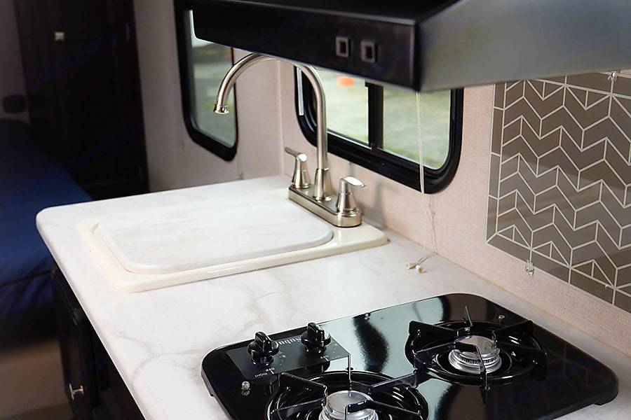 Photo 0 - 2019 Venture Rv Travel Trailer rental photo 7