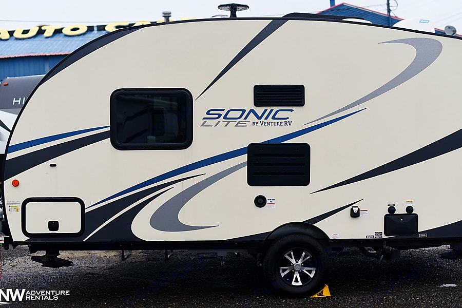 Photo 0 - 2019 Venture Rv Travel Trailer rental photo 8