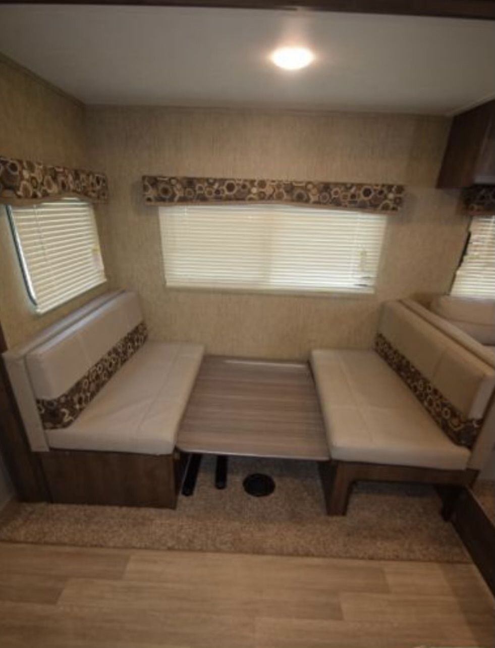 Photo 19 - 2018 Dutchman Travel Trailer rental photo 21