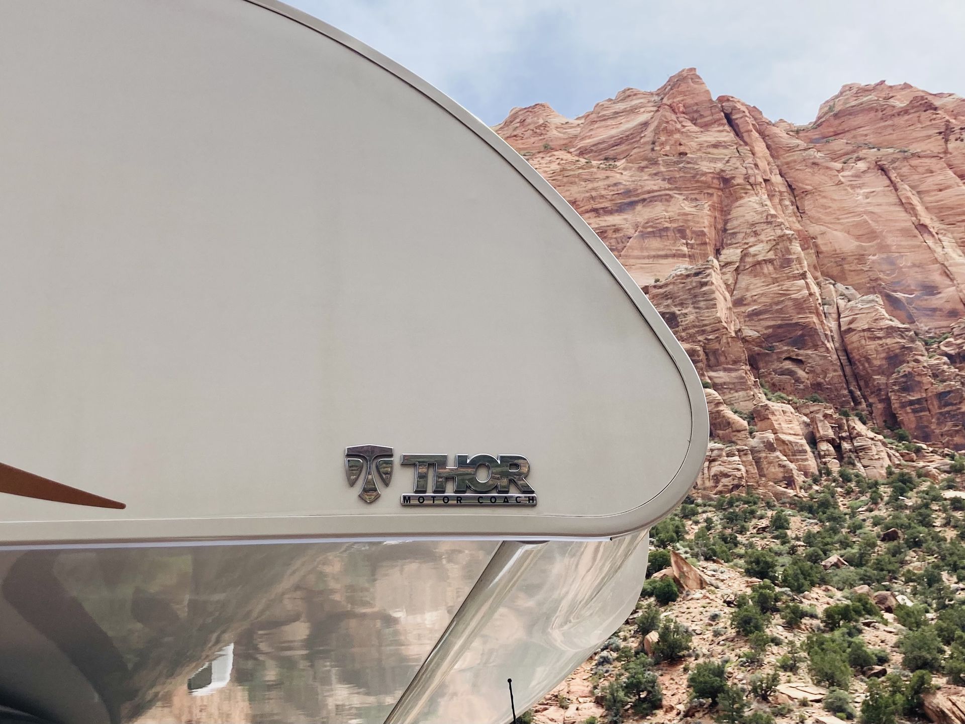Photo 7 - 2018 Ford Class C Motorhome rental photo 9
