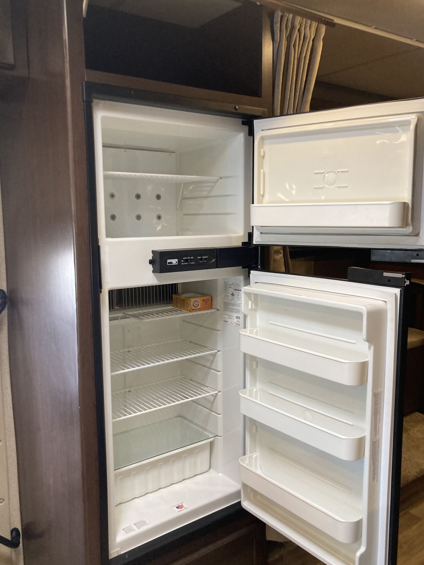 Photo 10 - 2018 Ford Class C Motorhome rental photo 12