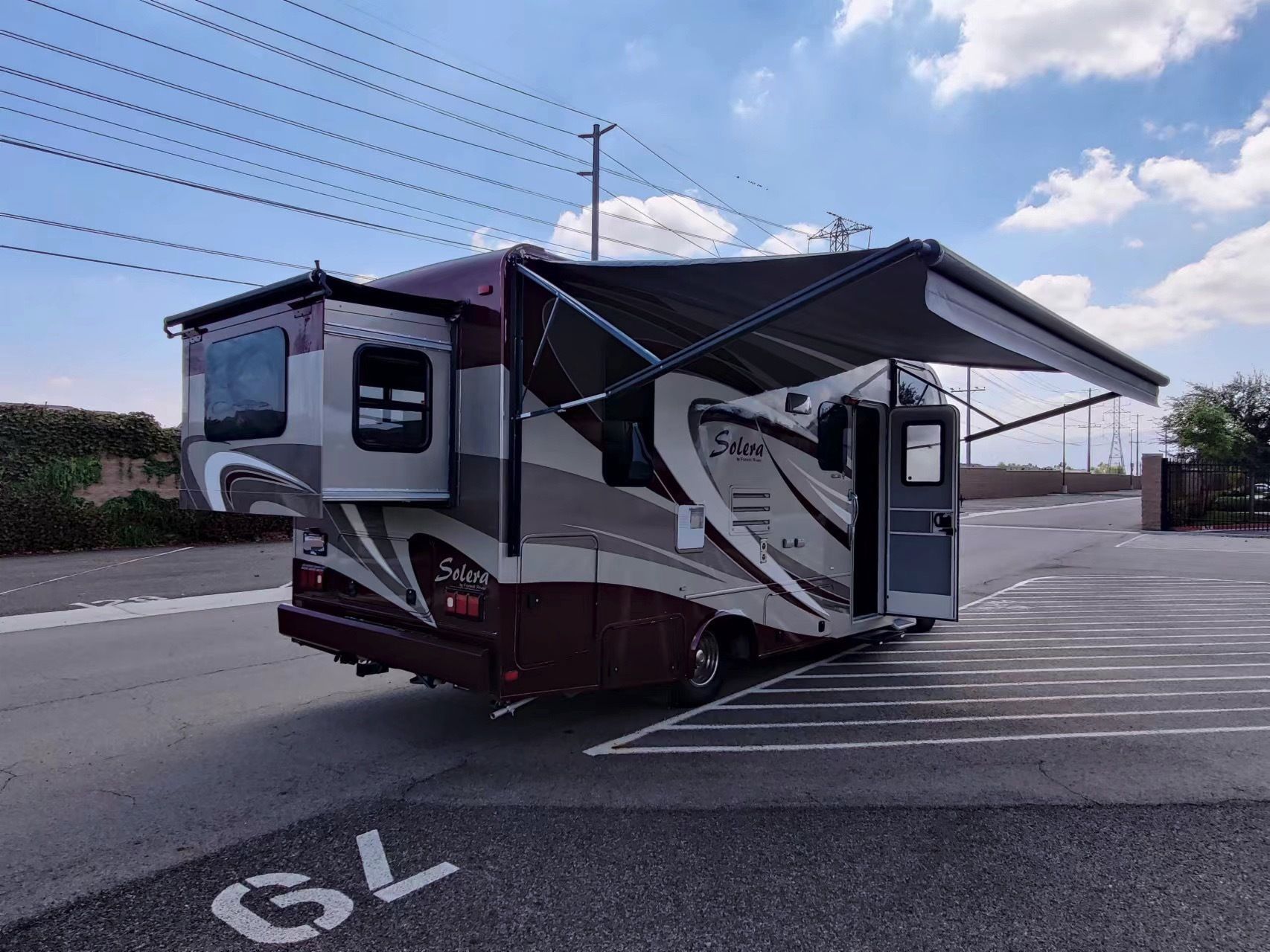 Photo 4 - 2014 Mercedes-Benz Class C Motorhome rental photo 6