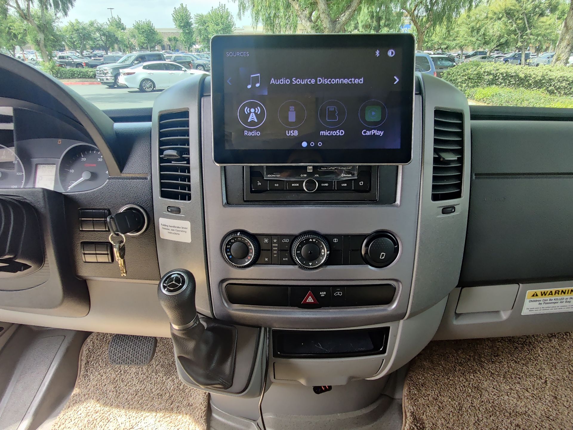 Photo 9 - 2014 Mercedes-Benz Class C Motorhome rental photo 11
