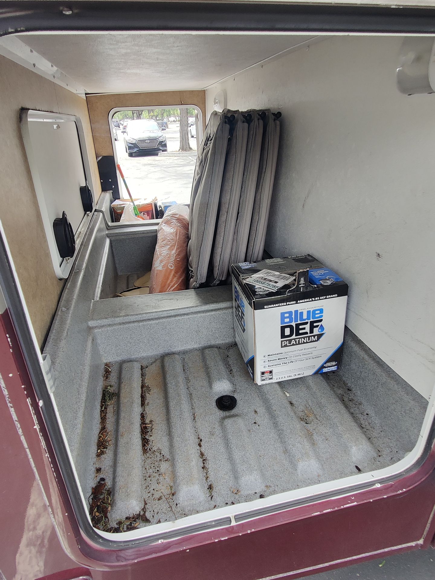Photo 19 - 2014 Mercedes-Benz Class C Motorhome rental photo 21