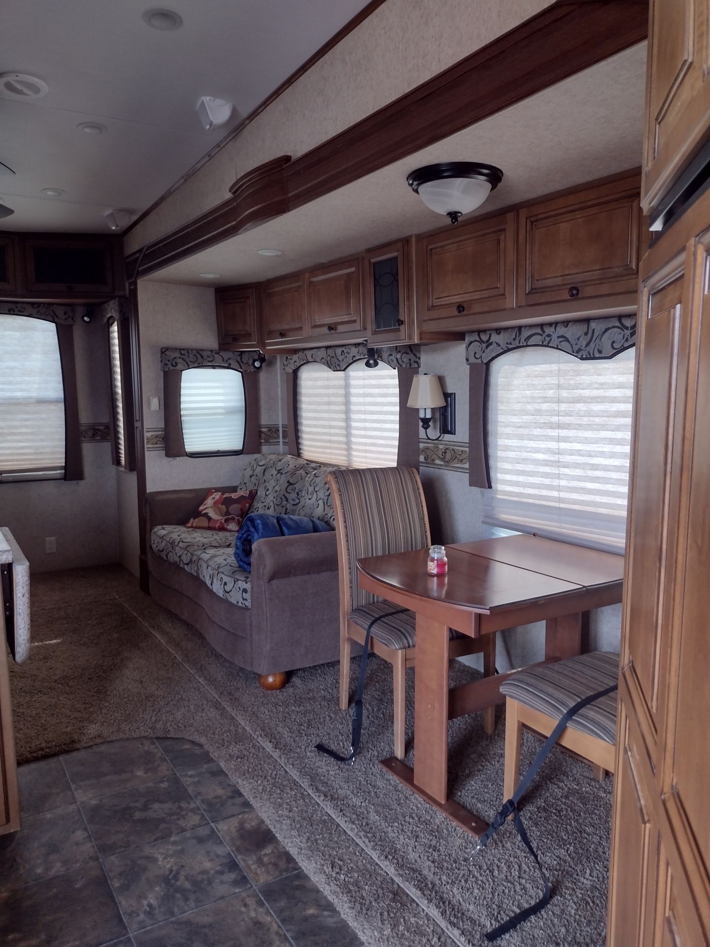 Photo 7 - 2011 Heartland Fifth Wheel rental photo 9