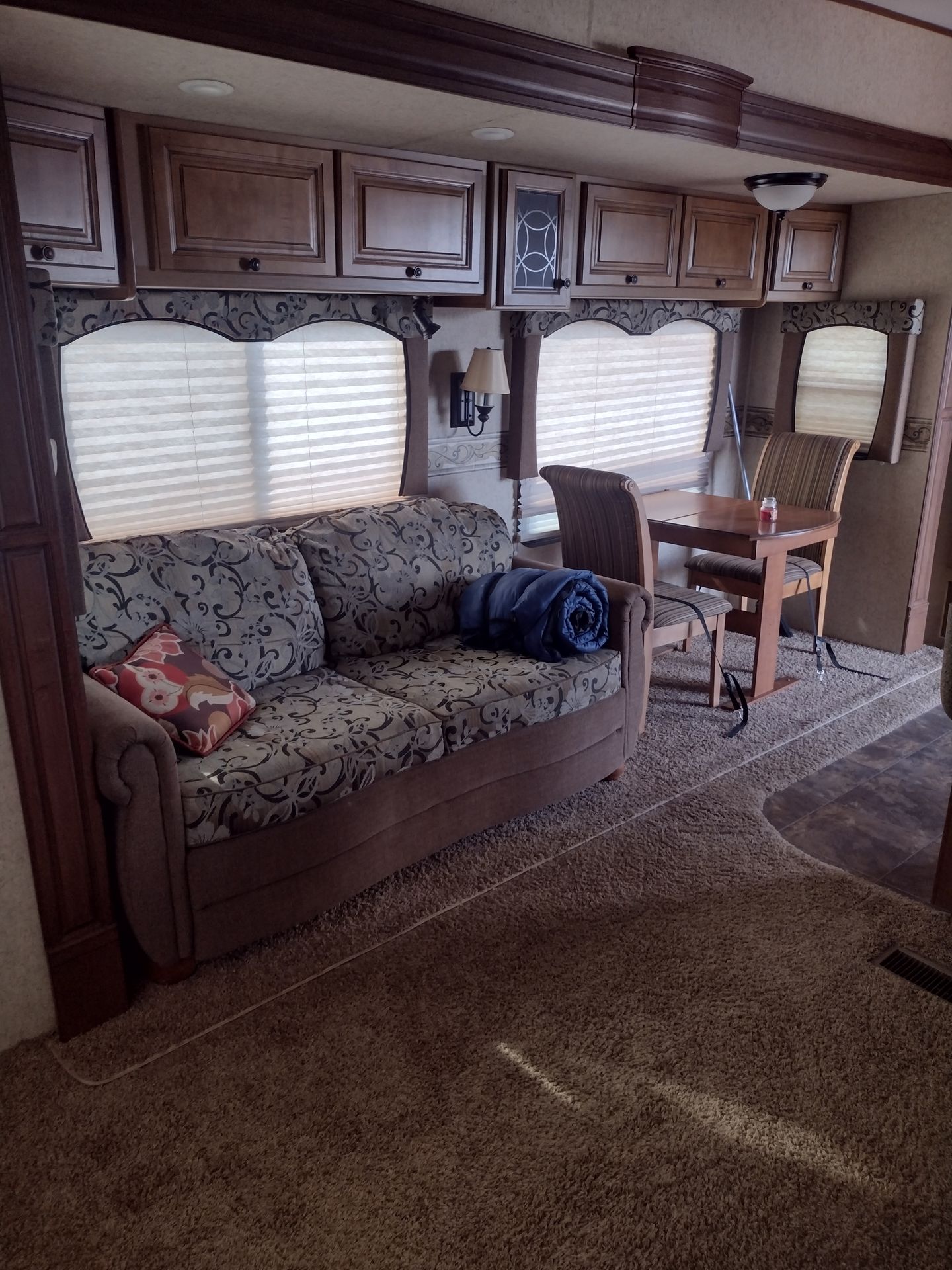 Photo 8 - 2011 Heartland Fifth Wheel rental photo 10