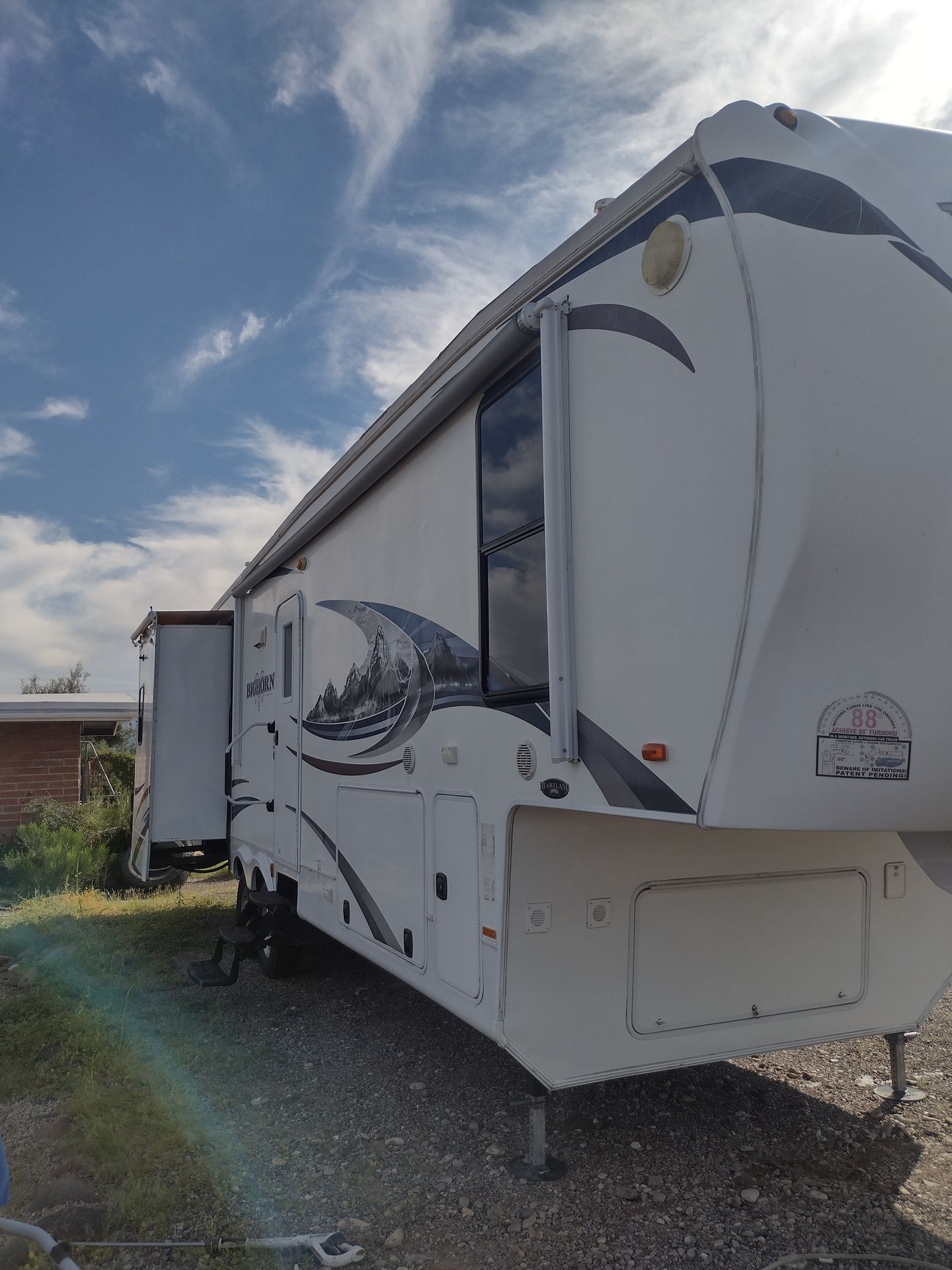 Photo 9 - 2011 Heartland Fifth Wheel rental photo 11