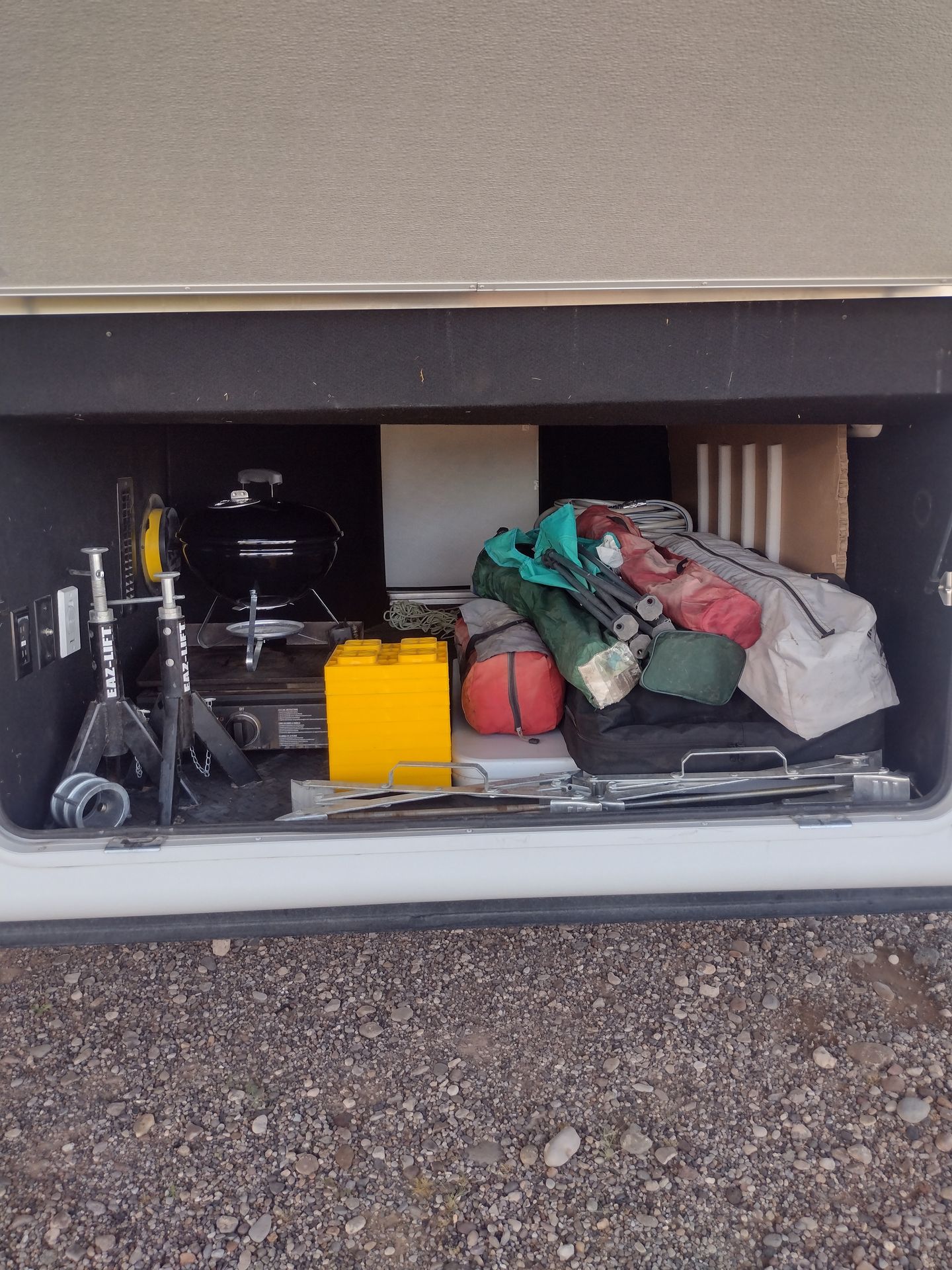 Photo 13 - 2011 Heartland Fifth Wheel rental photo 15