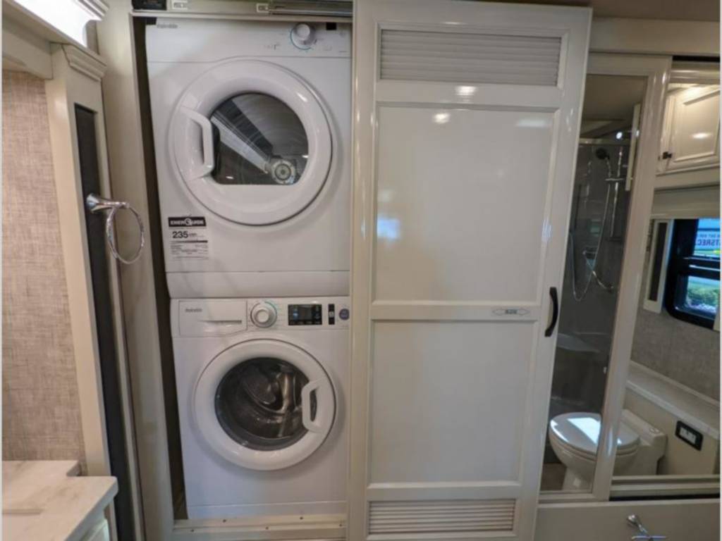Photo 1 - 2020 Tiffin Motorhomes Class A Motorhome rental photo 3