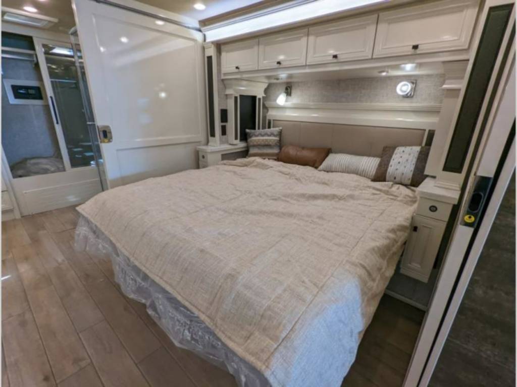 Photo 3 - 2020 Tiffin Motorhomes Class A Motorhome rental photo 16