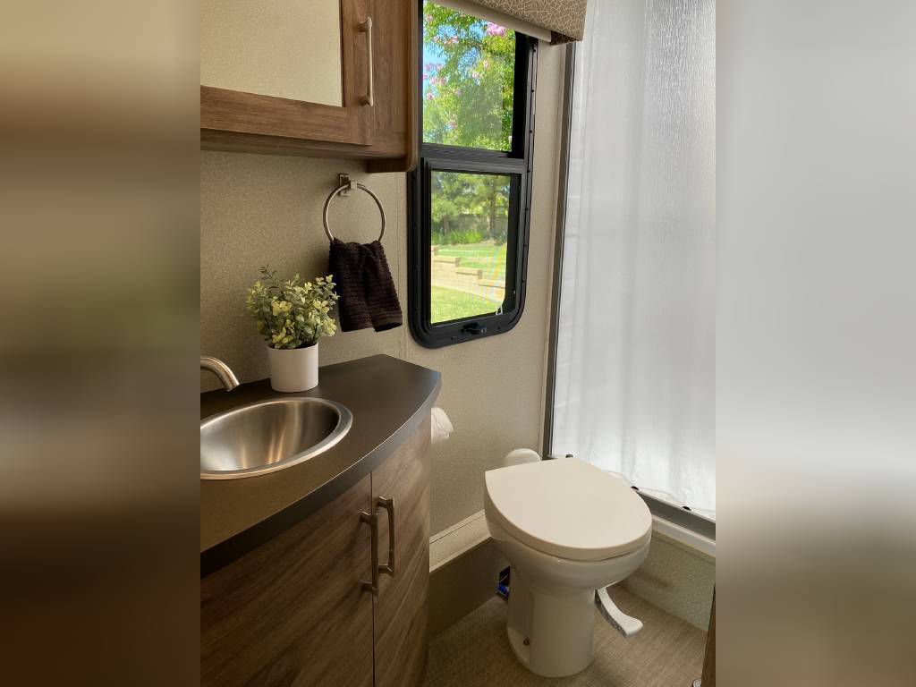 Photo 1 - 2020 Jayco Class C Motorhome rental photo 13