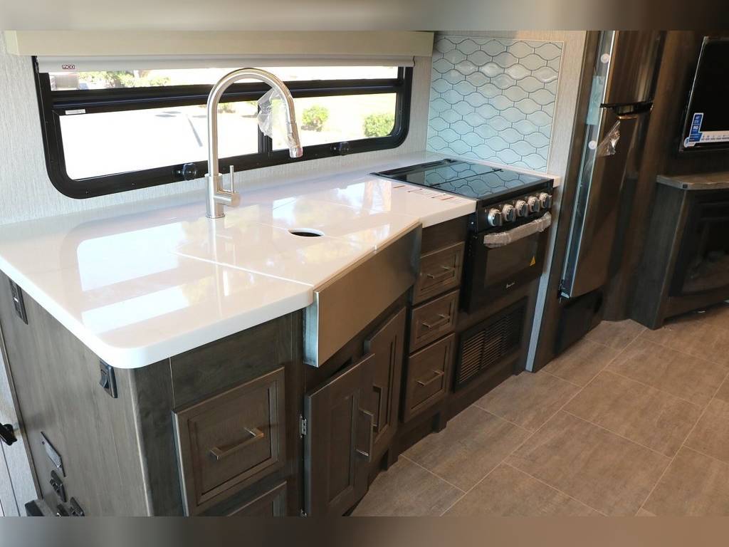 Photo 17 - 2023 Coachmen Class A Motorhome rental photo 19