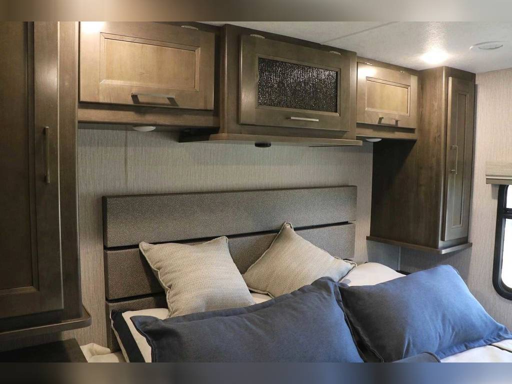 Photo 23 - 2023 Coachmen Class A Motorhome rental photo 25
