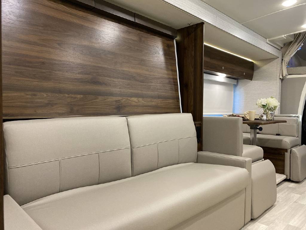 Photo 7 - 2022 Winnebago Class C Motorhome rental photo 9