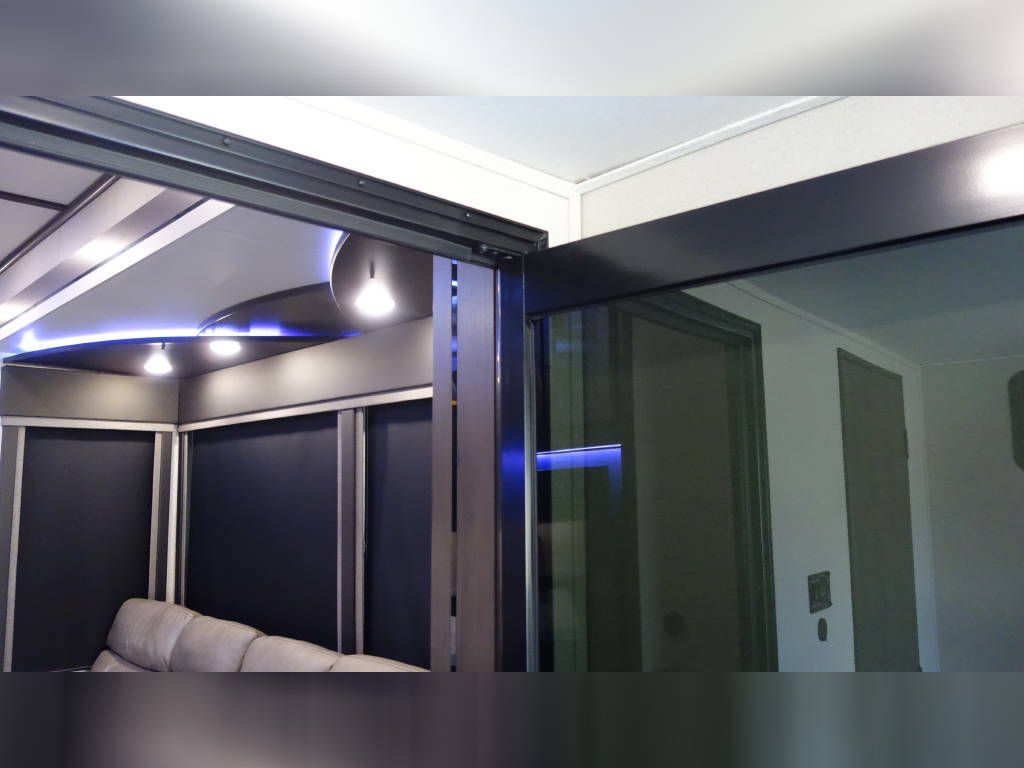Photo 2 - 2021 Grand Design Fifth Wheel rental photo 7