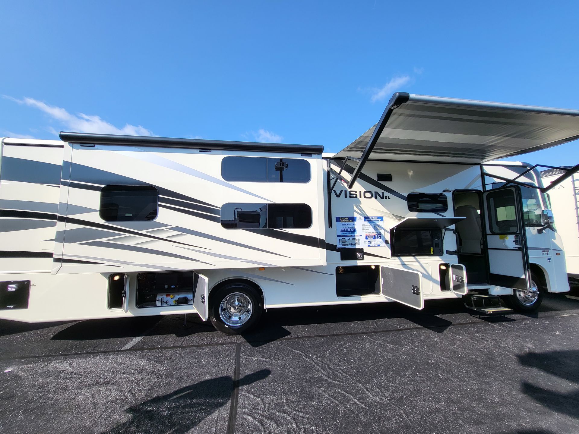 Photo 3 - 2025 Entegra Coach Class A Motorhome rental photo 13