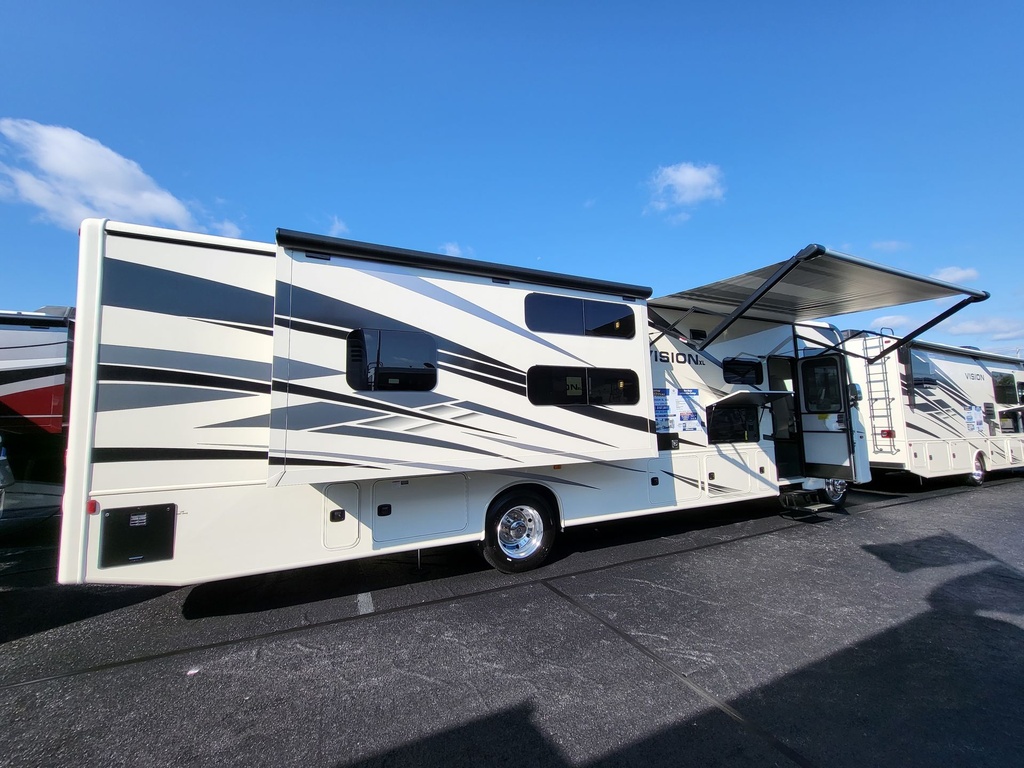 Photo 3 - 2025 Entegra Coach Class A Motorhome rental photo 15