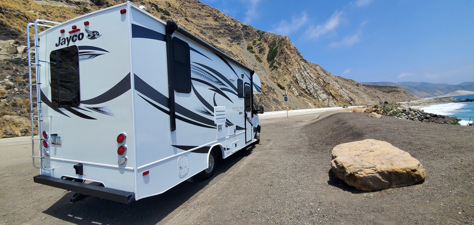 Photo 11 - 2019 Jayco Class C Motorhome rental photo 12