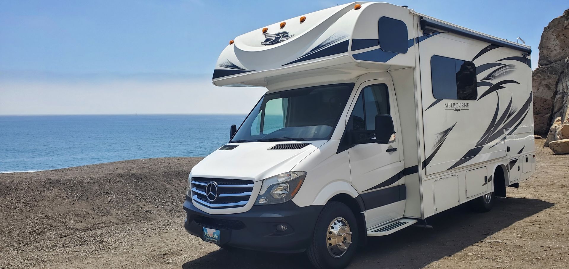 Photo 18 - 2019 Jayco Class C Motorhome rental photo 19