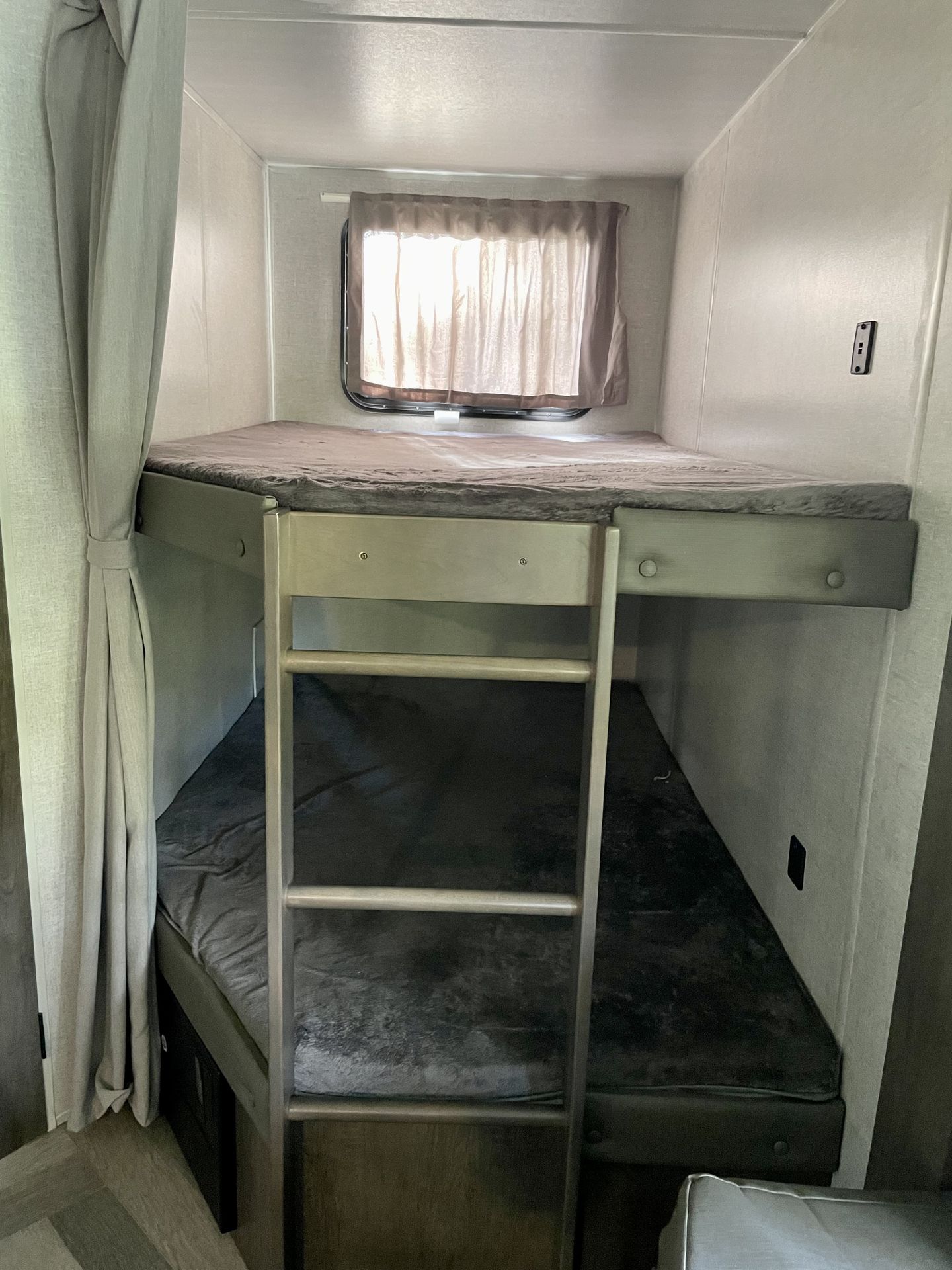 Photo 9 - 2021 Forest River Travel Trailer rental photo 11