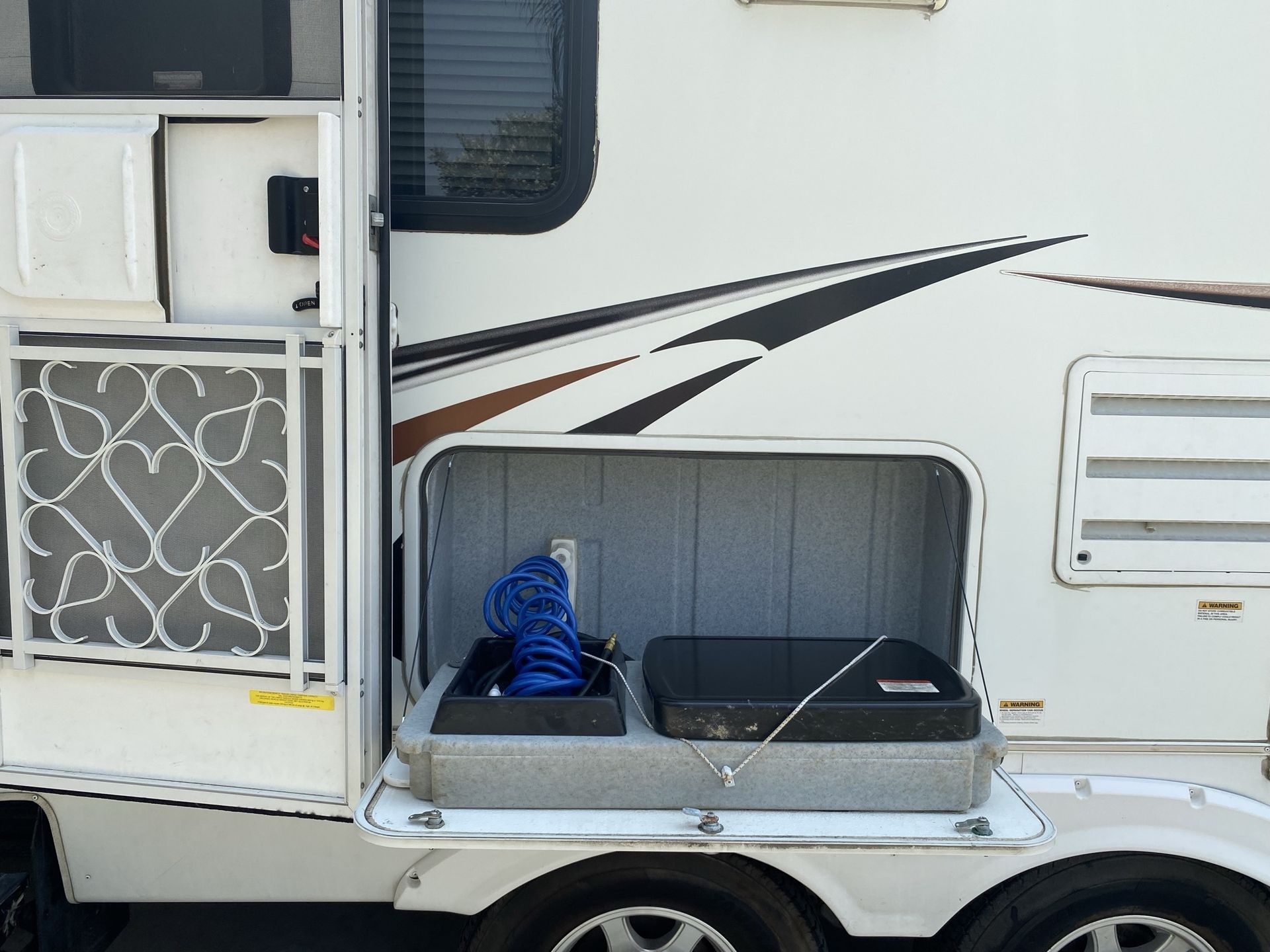 Photo 2 - 2010 Keystone Travel Trailer rental photo 4