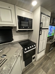 Photo 0 thumbnail 2