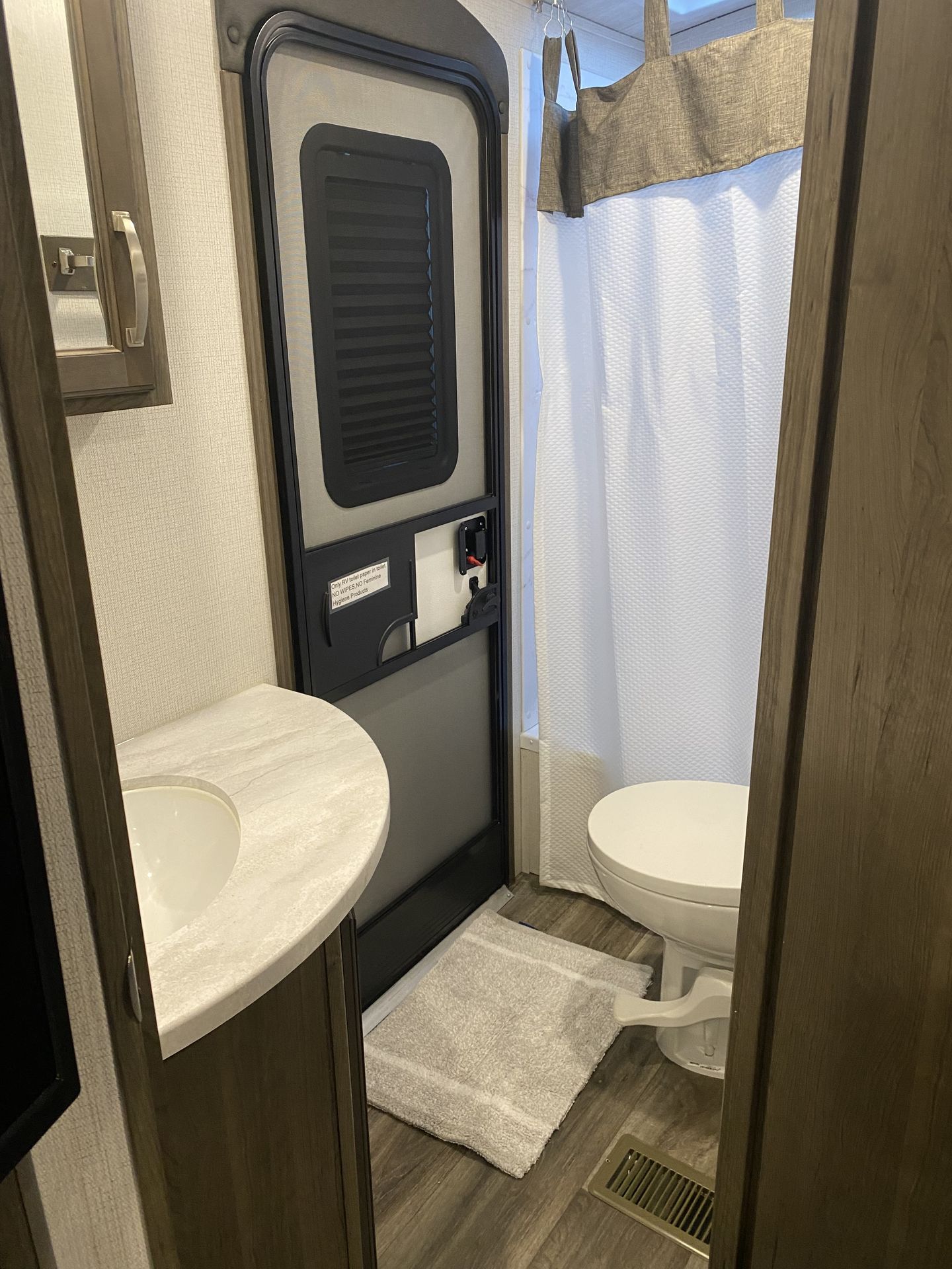 Photo 0 - 2022 Keystone Travel Trailer rental photo 7