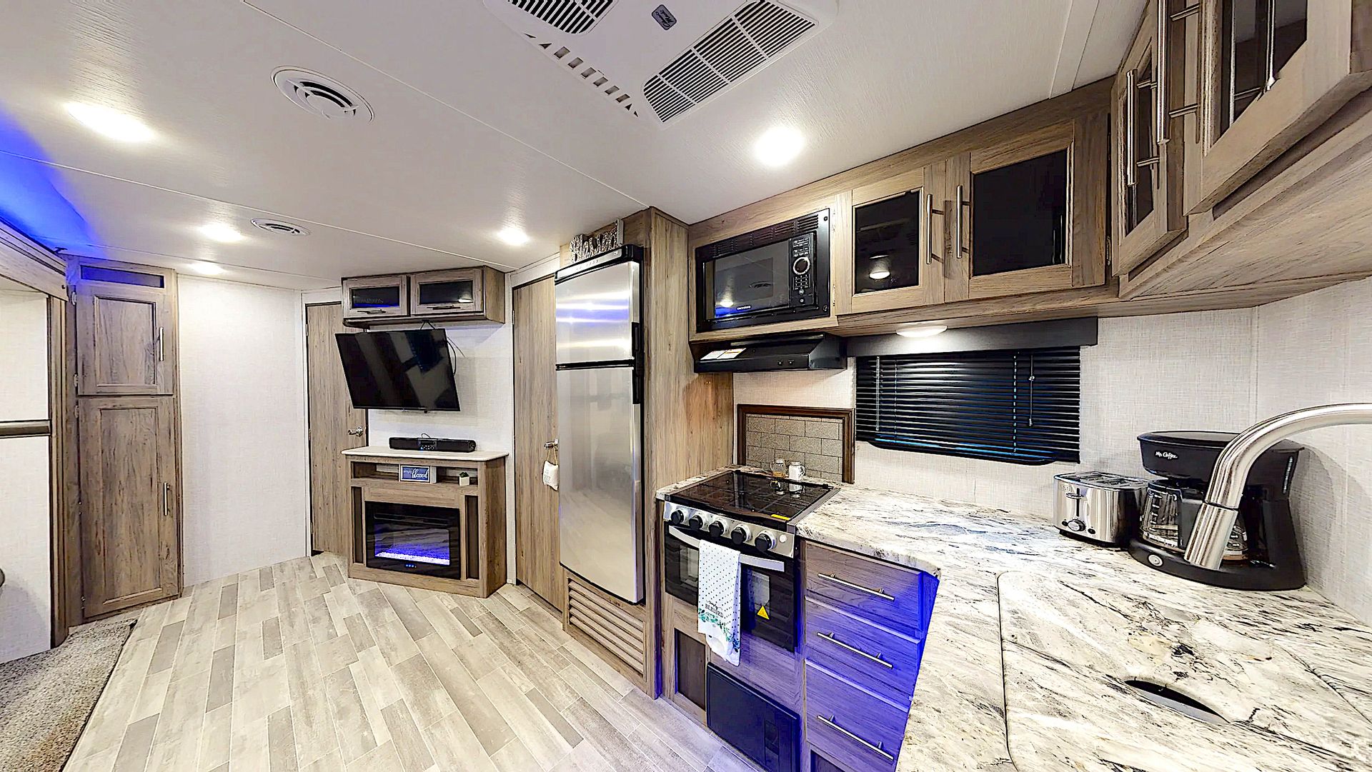 Photo 3 - 2022 Other Travel Trailer rental photo 21