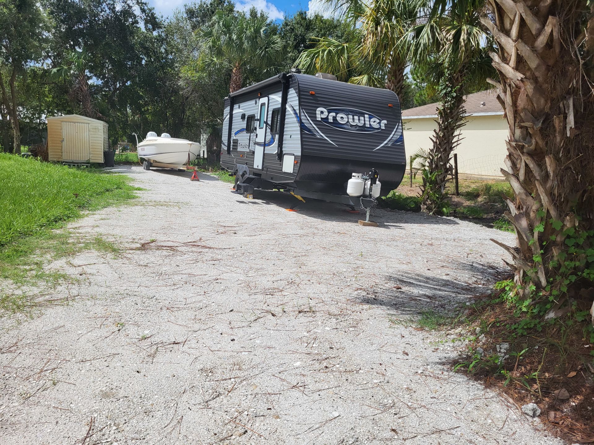 Photo 2 - 2017 Heartland Travel Trailer rental photo 4