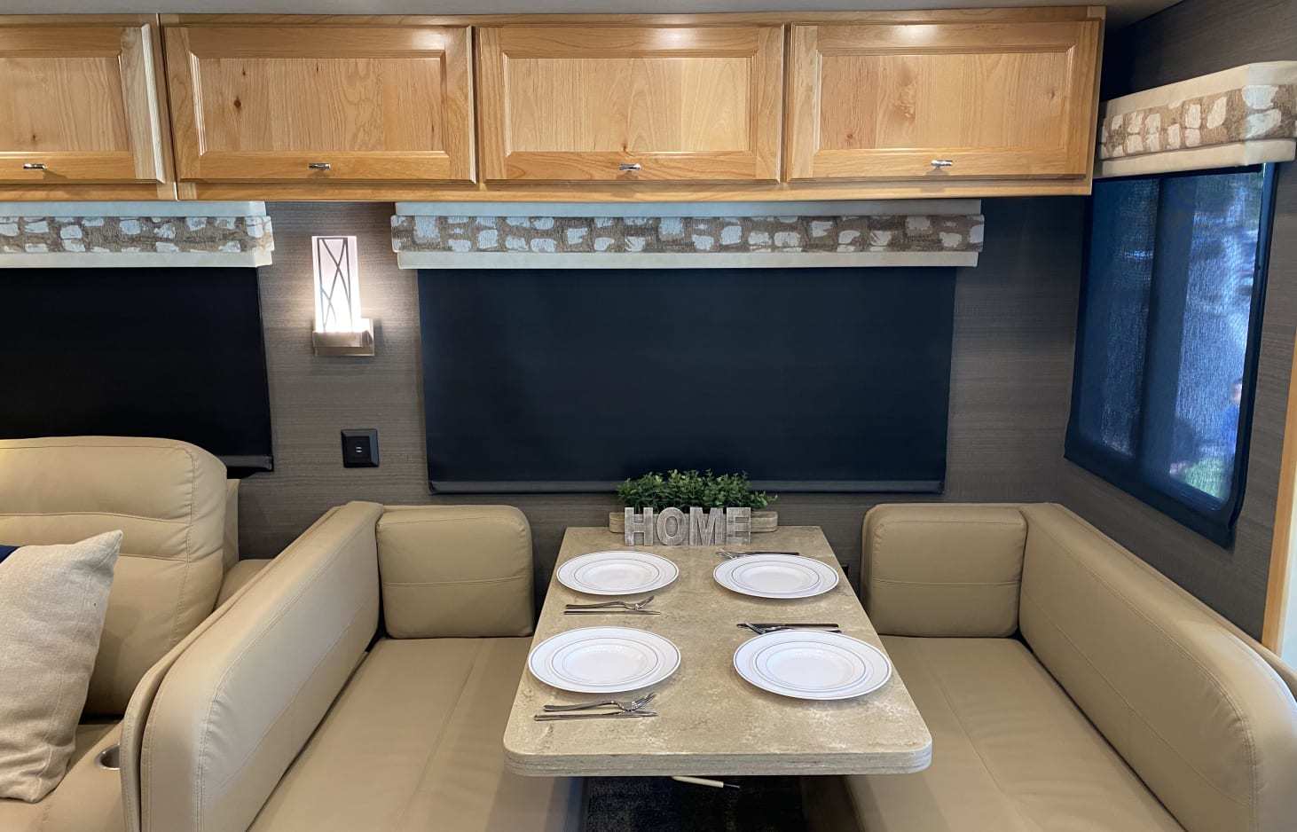 Photo 2 - 2021 Tiffin Motorhomes Class A Motorhome rental photo 18