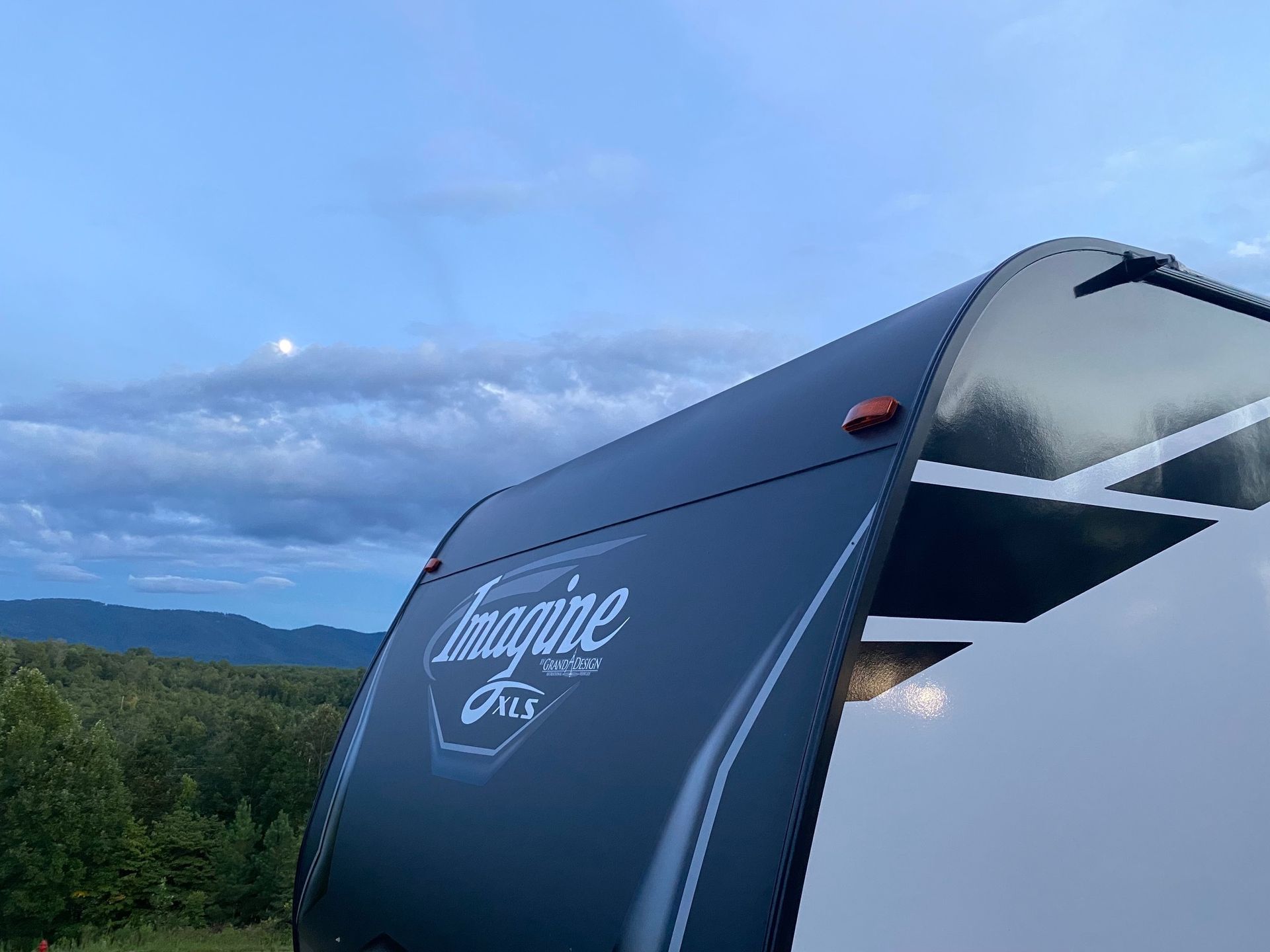 Photo 2 - 2021 Grand Design Travel Trailer rental photo 6