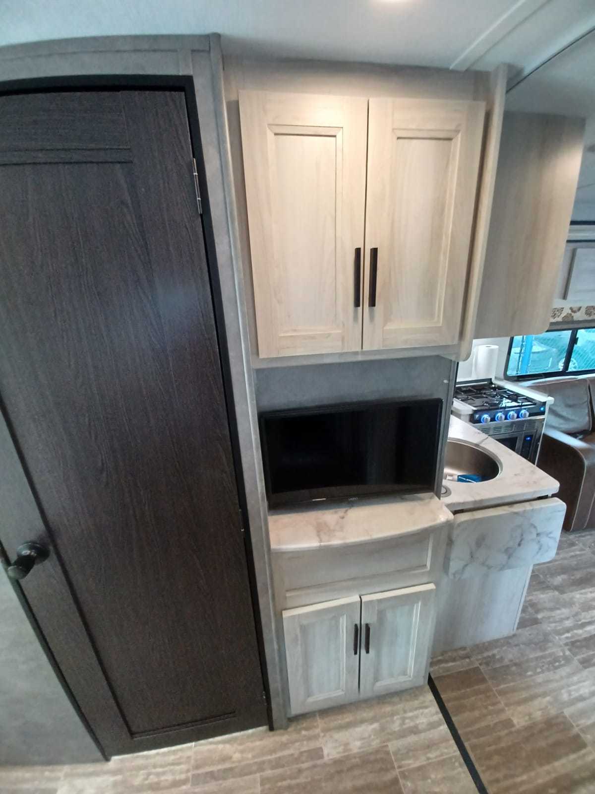 Photo 0 - 2020 Forest River Class C Motorhome rental photo 6