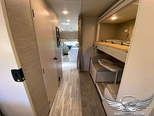Photo 2 - 2022 Four Winds Class C Motorhome rental photo 6