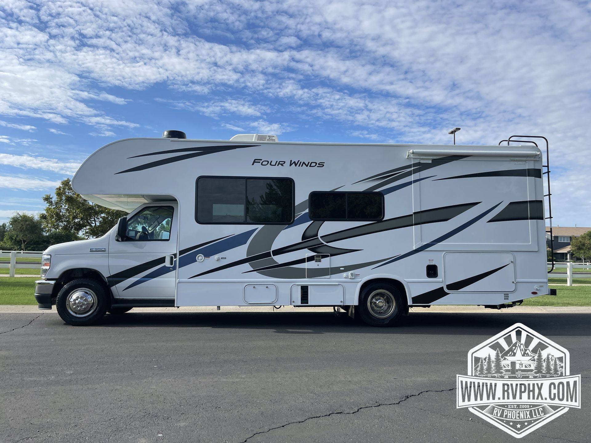 Photo 5 - 2021 Thor Class C Motorhome rental photo 7