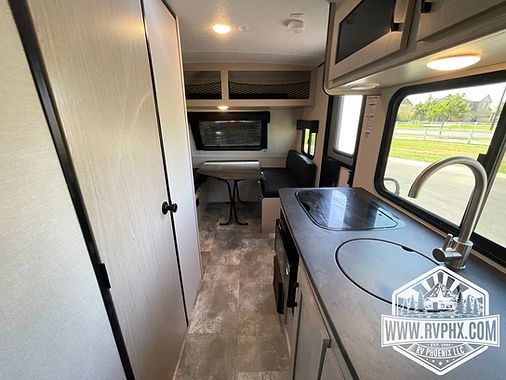 Photo 20 - 2020 Apex Travel Trailer rental photo 22