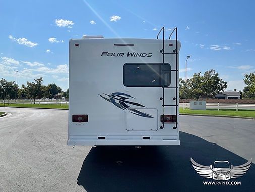 Photo 3 - 2022 Thor Class C Motorhome rental photo 5