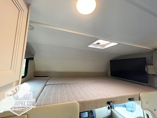 Photo 10 - 2022 Thor Class C Motorhome rental photo 12